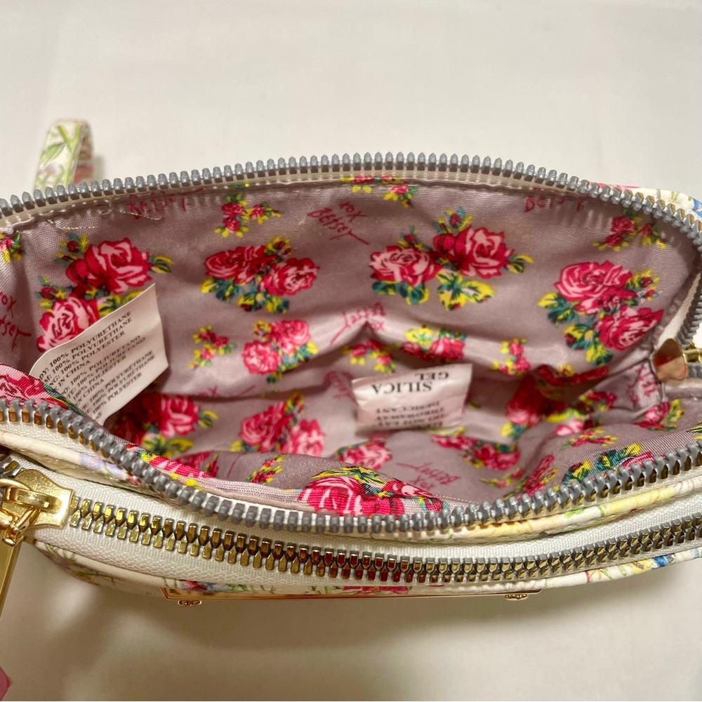 Betsey Johnson Floral Wristlet/Clutch, NWT - Picture 10 of 15